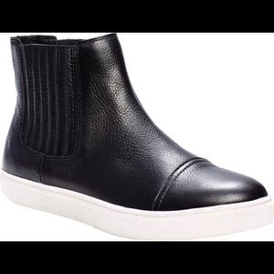 Steve Madden sneakers